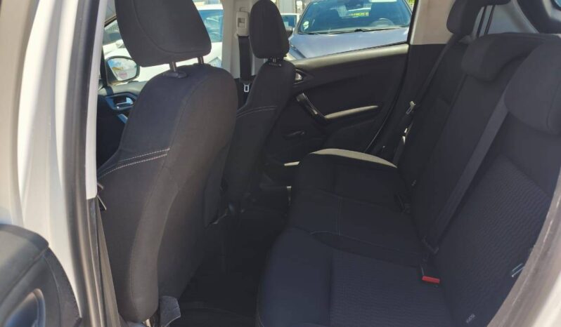 
								Peugeot 208  1.5 BlueHDi 100ch E6.c Active 5p complet									