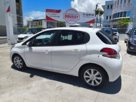 Peugeot 208  1.5 BlueHDi 100ch E6.c Active 5p